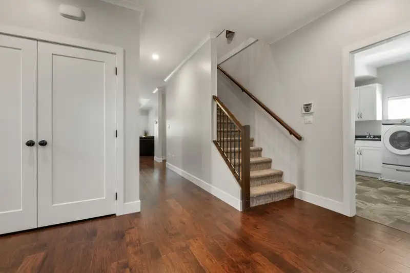 6522 REID ROAD - photo 4 of 40