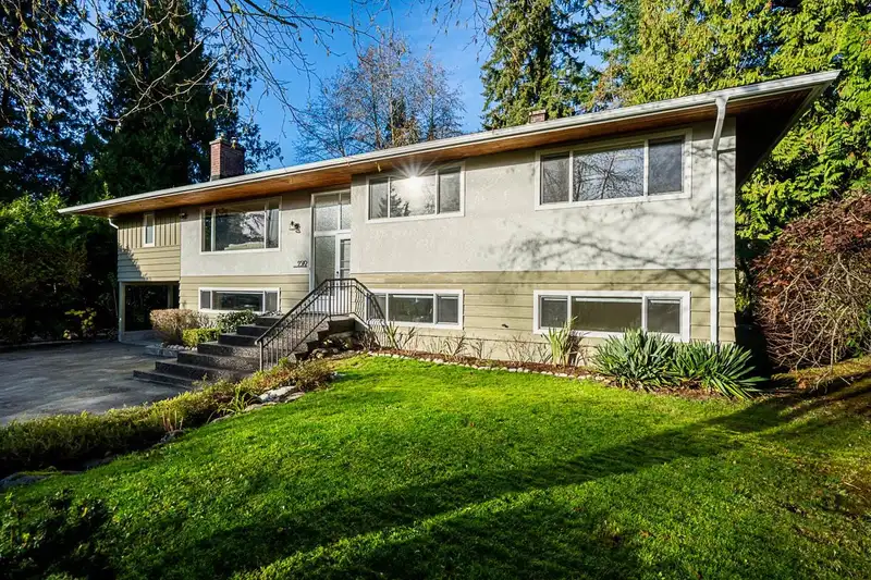 2519 EAST ROAD - photo 1 of 38