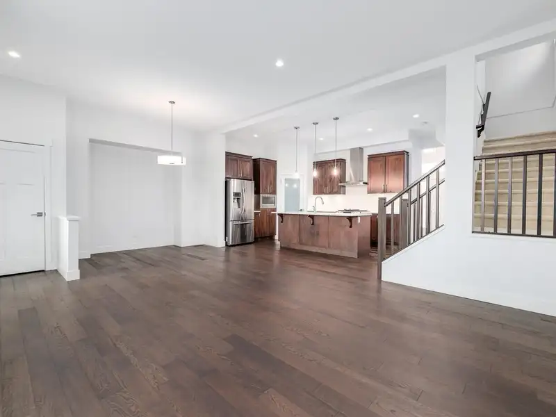 16527 25A AVENUE - photo 3 of 22