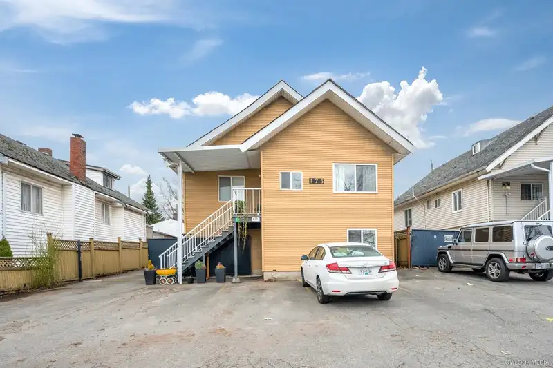 475 SE MARINE DRIVE - photo 2 of 29
