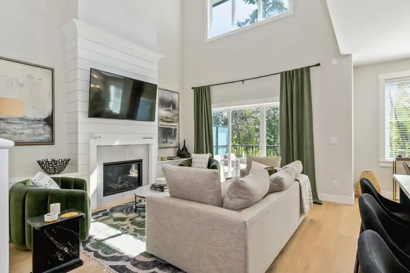 13 9567 217A STREET - photo 3 of 31