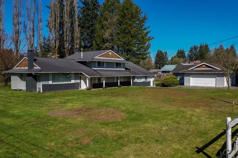 5535 250 STREET - photo 2 of 40
