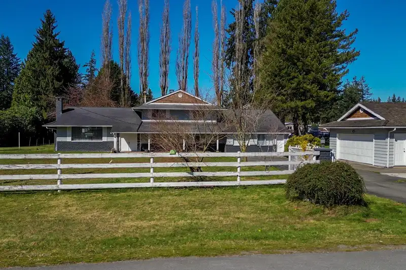 5535 250 STREET - photo 4 of 40