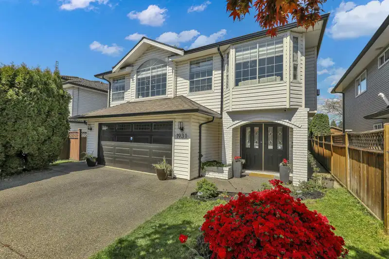 1931 JACANA AVENUE - photo 1 of 40