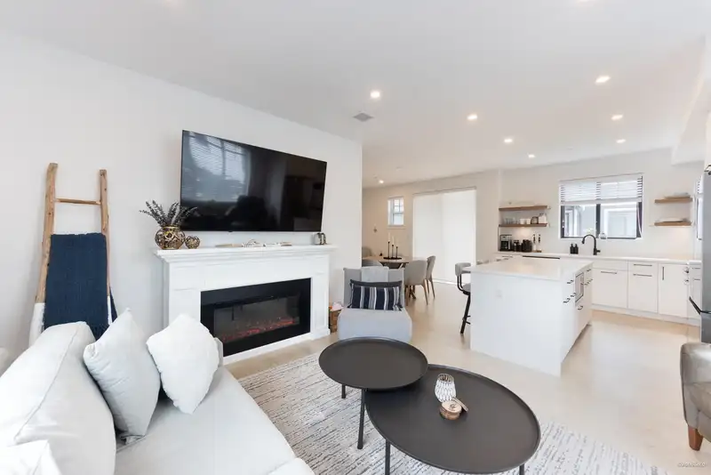 23 12018 237 STREET - photo 2 of 26