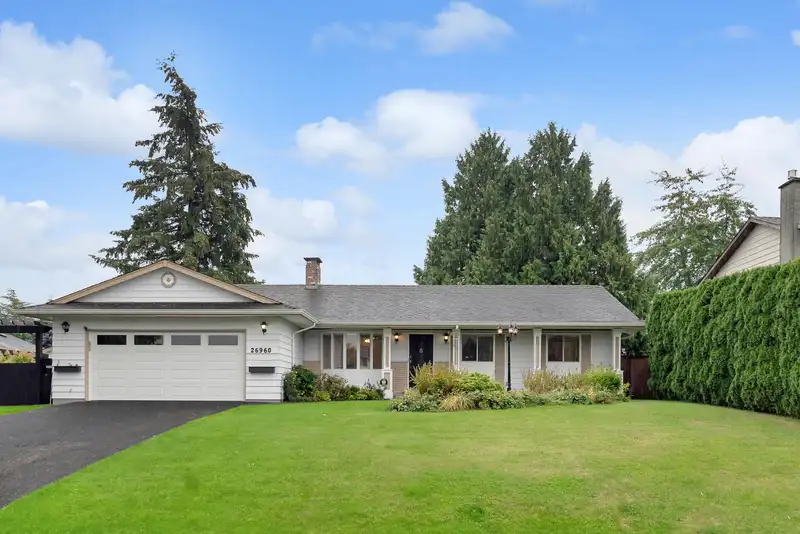 26960 33 AVENUE - photo 2 of 15