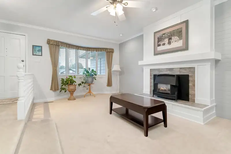 26960 33 AVENUE - photo 3 of 15