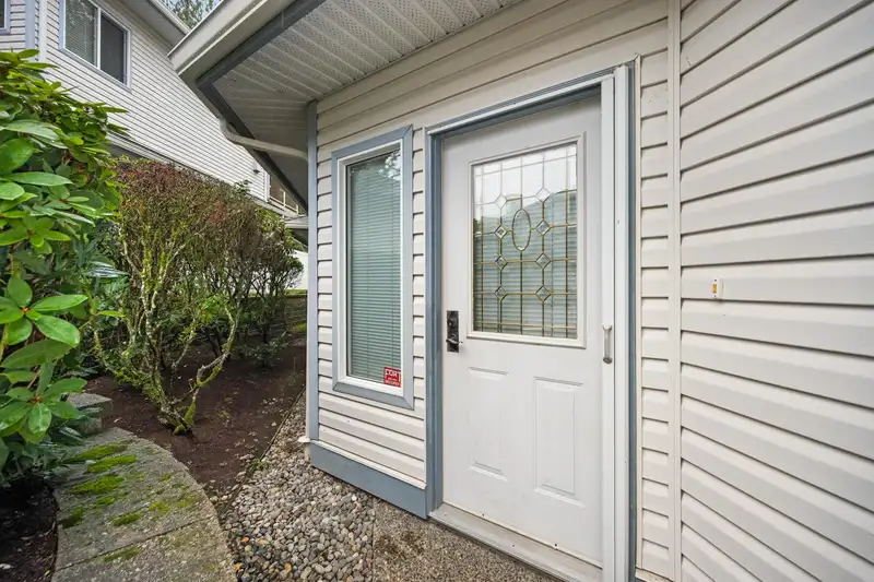 41 21579 88B AVENUE - photo 3 of 35