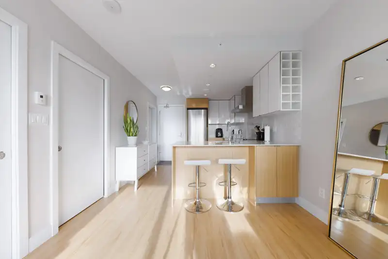 616 159 W 2ND AVENUE - photo 4 of 23