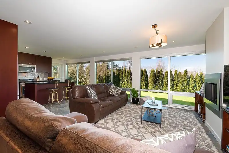 2842 BAYVIEW STREET - photo 4 of 35