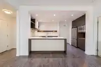303 545 FOSTER AVENUE - thumbnail 1