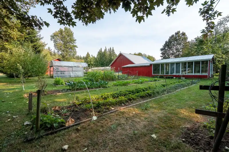 2916 184 STREET - photo 1 of 40
