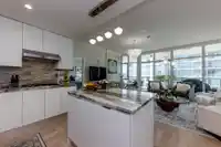 303 185 VICTORY SHIP WAY - thumbnail 5