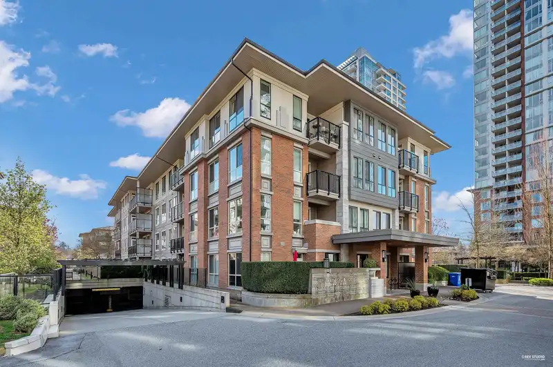 111 1135 WINDSOR MEWS - photo 2 of 37