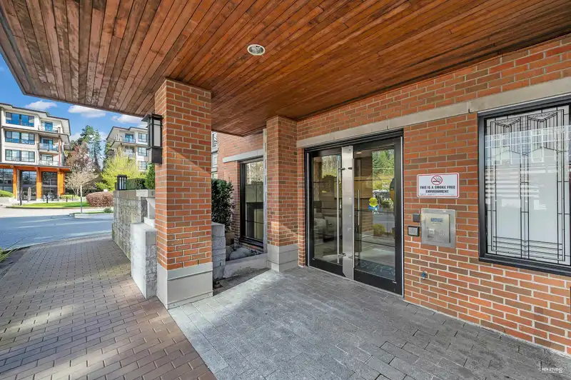 111 1135 WINDSOR MEWS - photo 4 of 37
