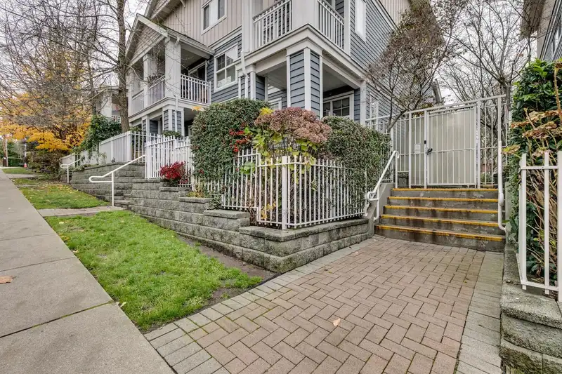 50 123 SEVENTH STREET - photo 2 of 32
