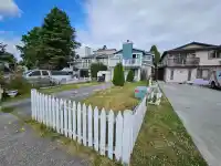 205 DAVIS CRESCENT - thumbnail 3