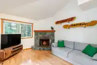 201 2101 CASTLE DRIVE - thumbnail 4