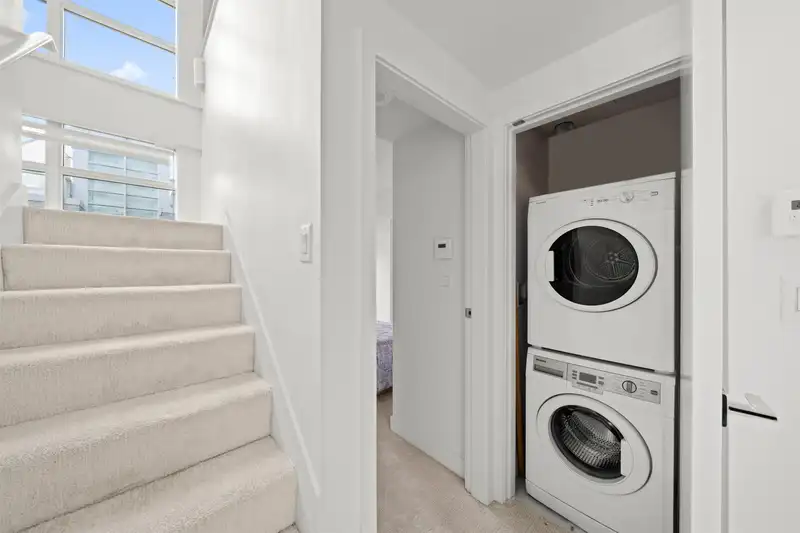 503 1283 HOWE STREET - photo 4 of 29