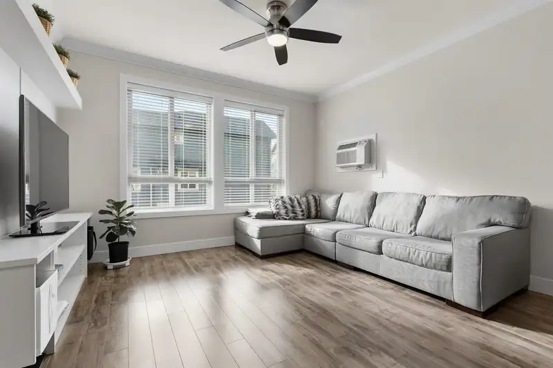 63 19913 70 AVENUE - photo 3 of 30