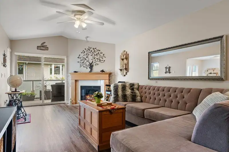 217 6875 121 STREET - photo 1 of 40