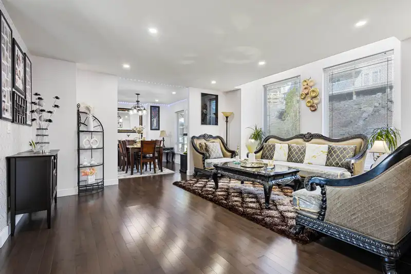 2772 ST MORITZ WAY - photo 3 of 34