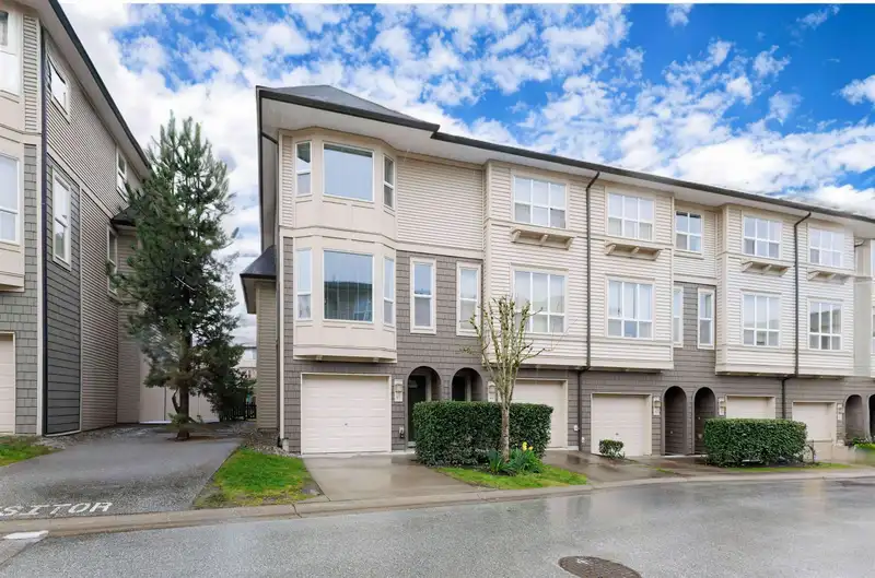 45 7938 209 STREET - photo 2 of 37