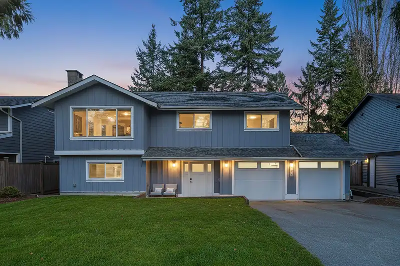20231 46 AVENUE - photo 1 of 33