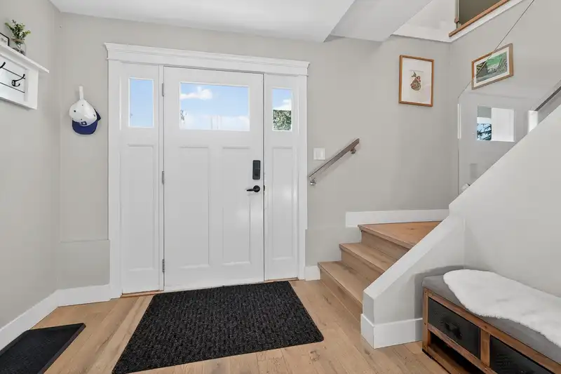 20231 46 AVENUE - photo 2 of 33