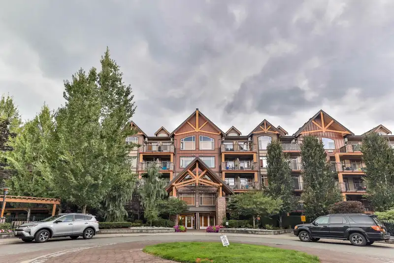 454 8328 207A STREET - photo 2 of 26