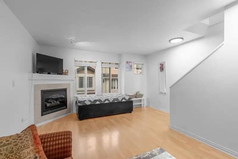 56 6533 121 STREET - photo 3 of 27