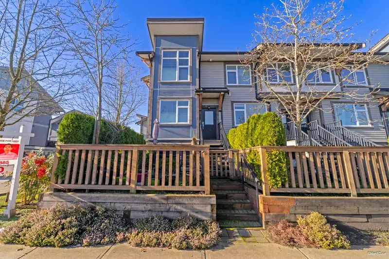 1 4099 NO. 4 ROAD - photo 3 of 33