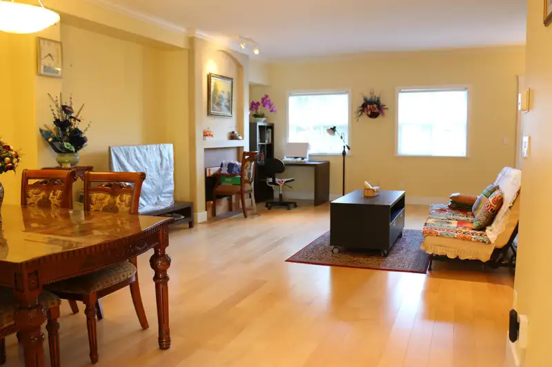 3 7833 ST. ALBANS ROAD - photo 3 of 32