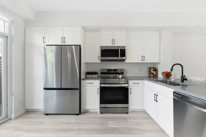 143 20180 84 AVENUE - photo 2 of 37