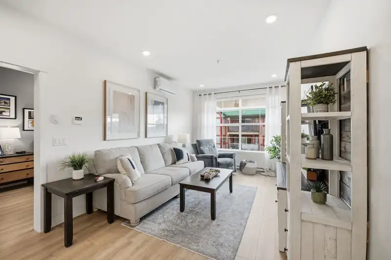 309 11865 227 STREET - photo 2 of 37