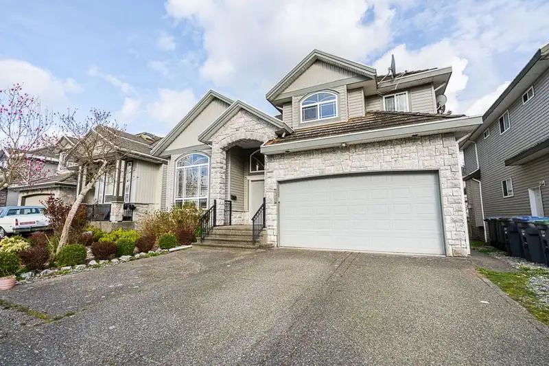 8358 144 STREET - photo 1 of 40