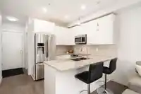 202 20696 EASTLEIGH CRESCENT - thumbnail 6