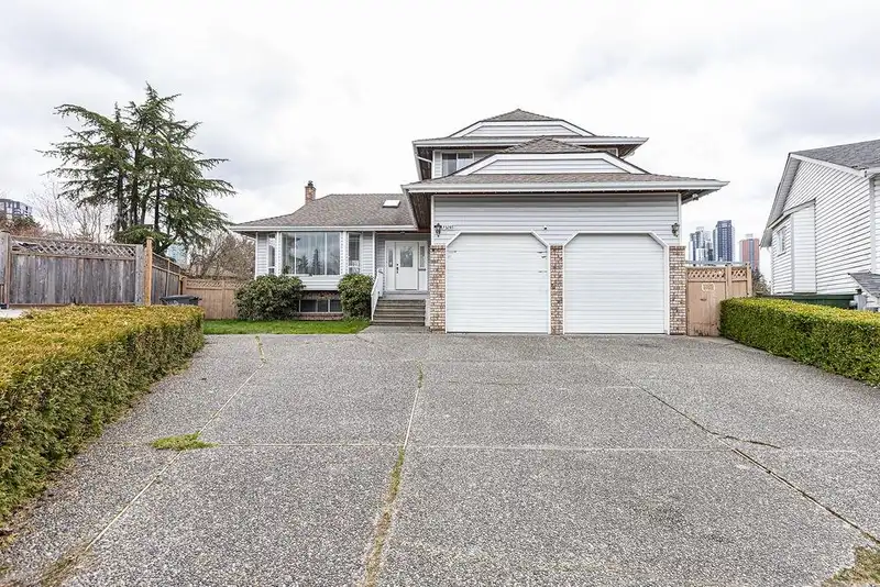 13285 98 AVENUE - photo 1 of 30