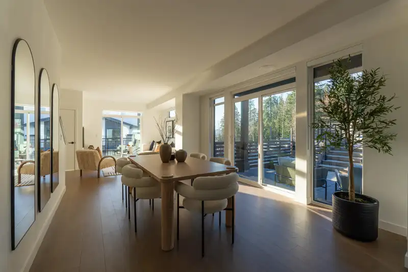 112 3535 HIGHLAND DRIVE - photo 3 of 11
