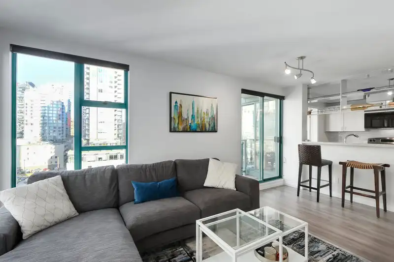 1502 939 HOMER STREET - photo 4 of 27