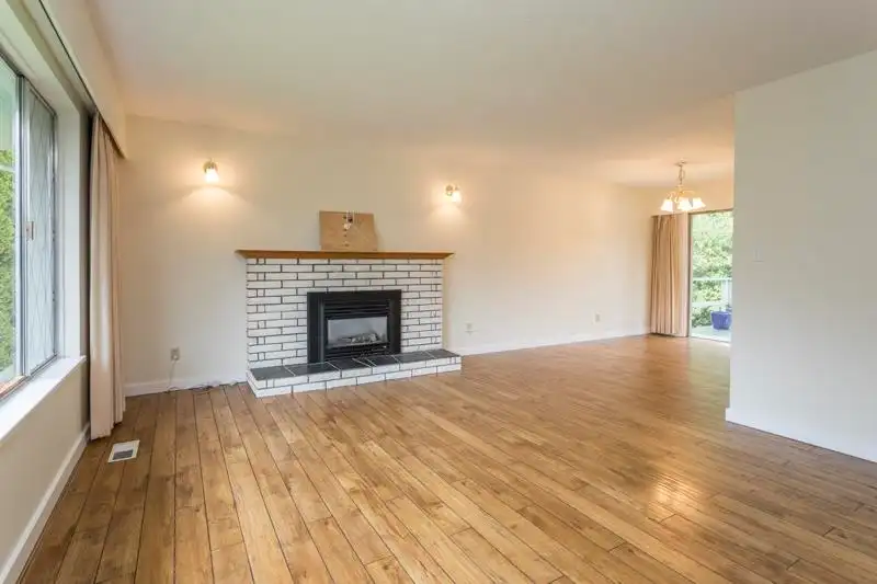 12104 261 STREET - photo 3 of 33