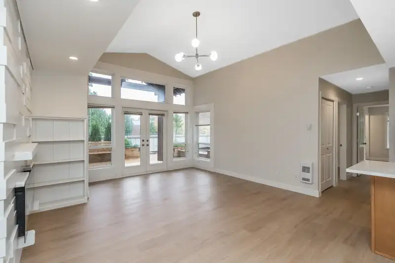 208 2828 152 STREET - photo 3 of 28