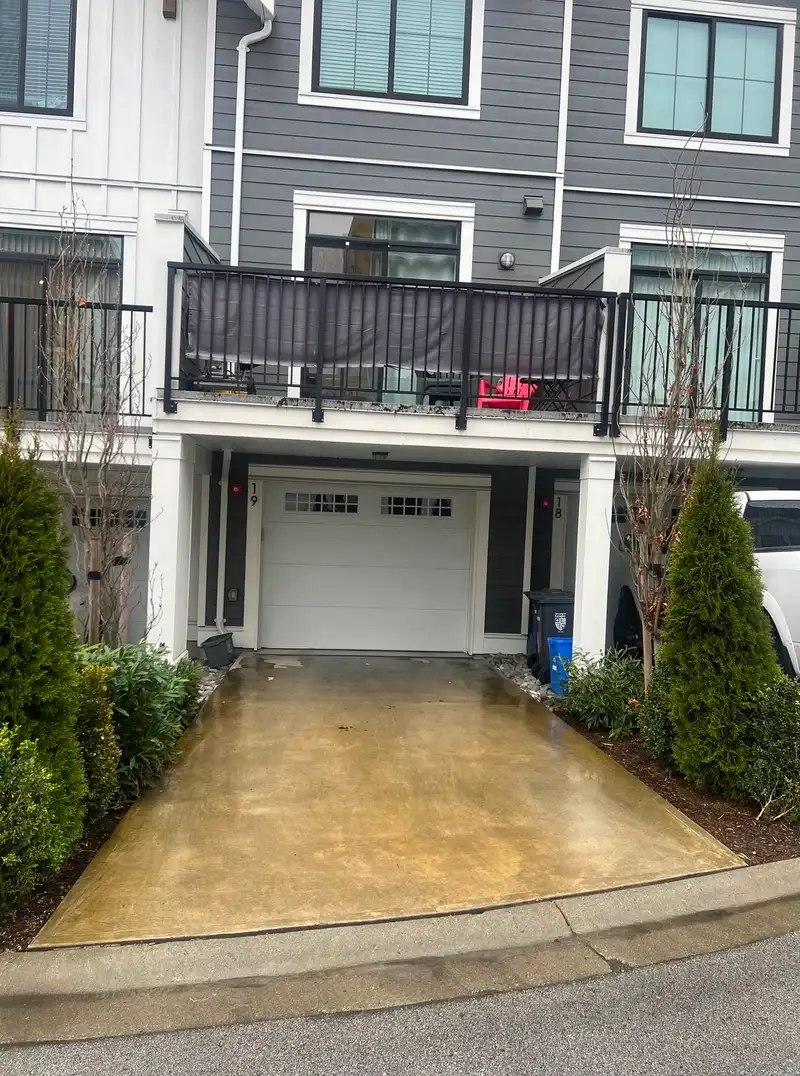 19 20189 84 AVENUE - photo 1 of 1