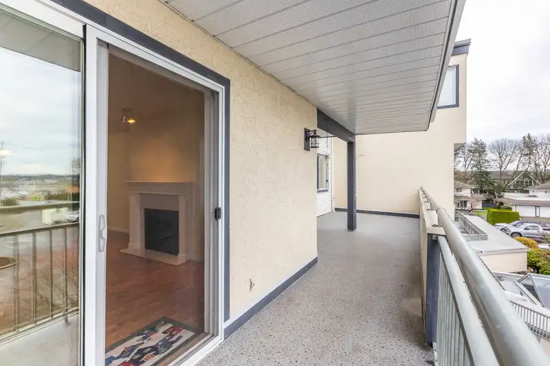 205 19645 64 AVENUE - photo 1 of 40