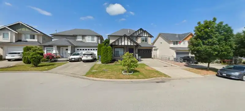5949 E 165 STREET - photo 1 of 40
