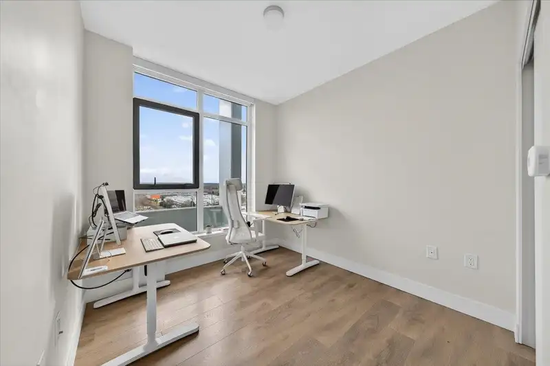 1403 3581 E KENT AVENUE NORTH AVENUE - photo 3 of 21