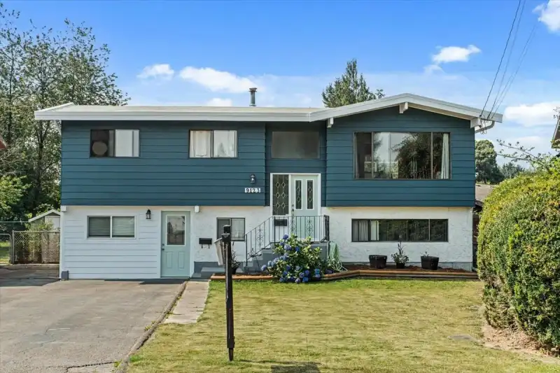 9123 ARMITAGE STREET - photo 1 of 39