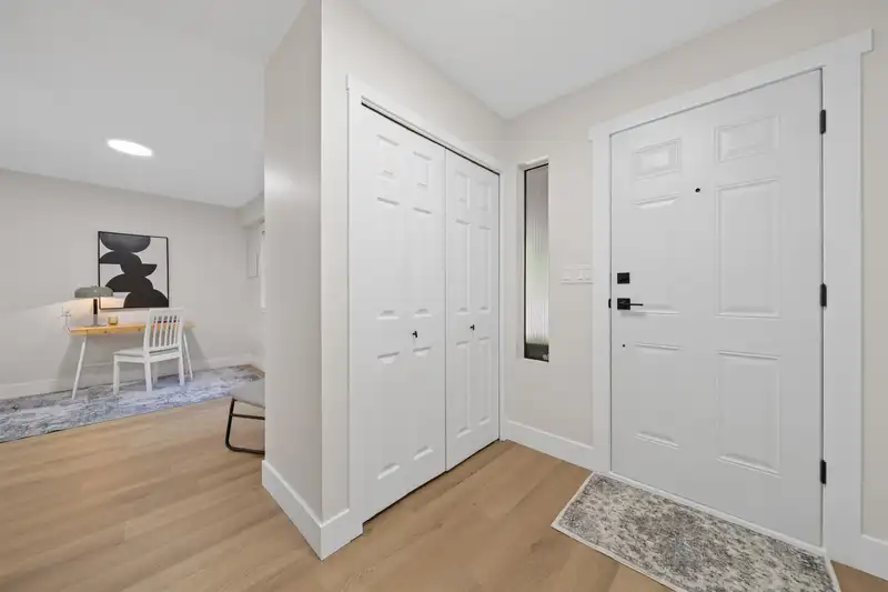 7 20943 CAMWOOD AVENUE - photo 3 of 36