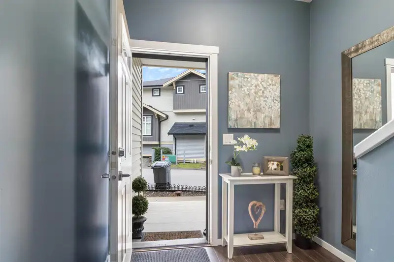 33 13886 62 AVENUE - photo 3 of 28