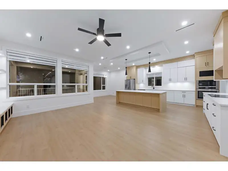 9755 177B STREET - photo 4 of 30